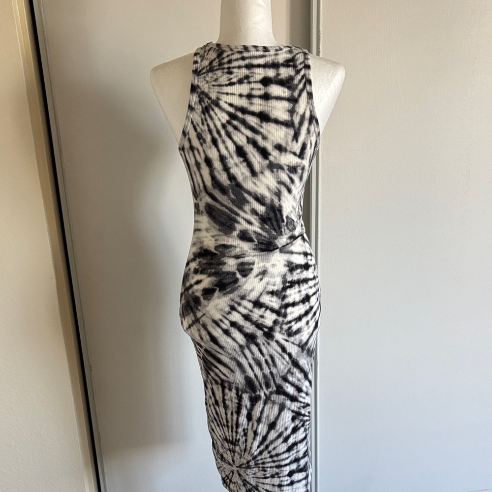 Tie-Dye Ribbed Midi Dress - Black & White - Picture 2 of 4